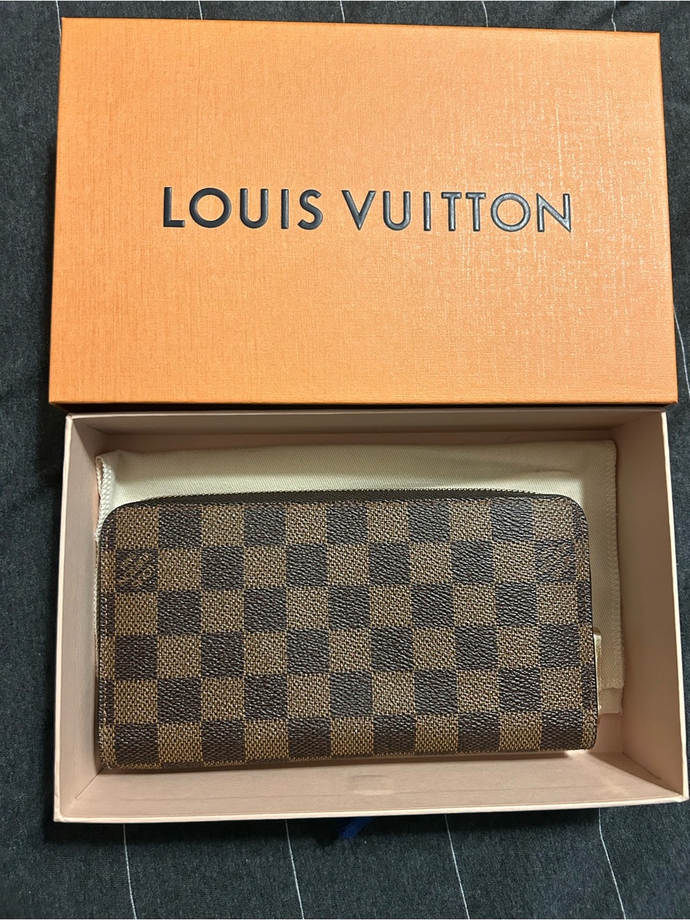 Louis Vuitton Zippy Wallet
